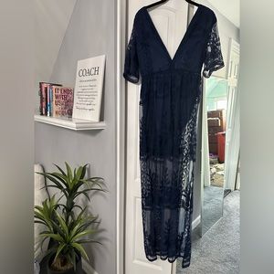 Size medium dress never worn